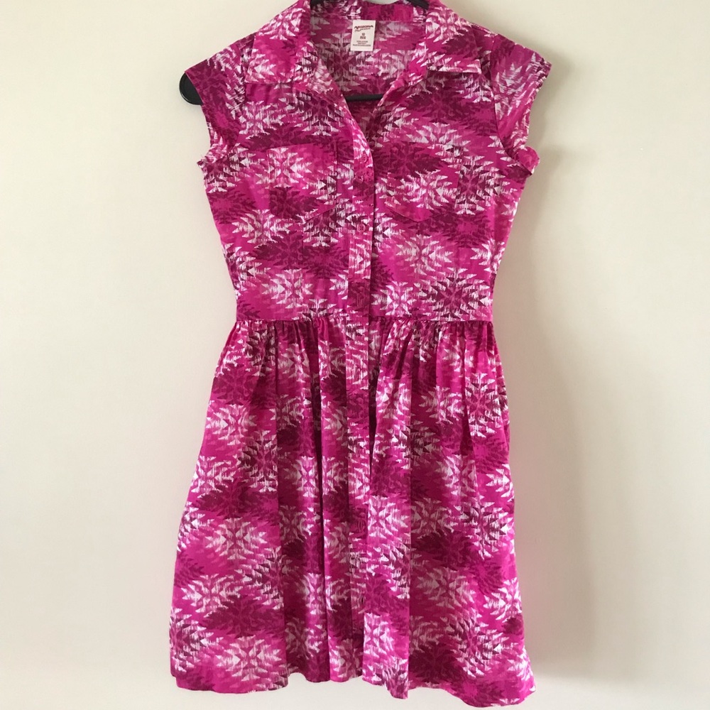 A pink button up dress💖